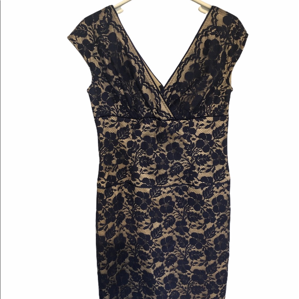Adrianna papell navy blue laced dress with liner size 6